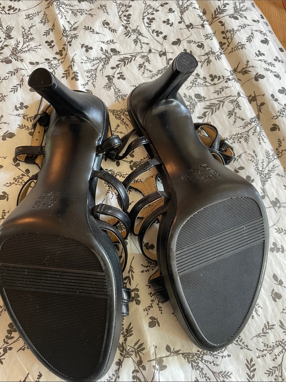 Naturalizer Baylor Black Strappy Slingback Heels. NWOT. Never worn! Brand new. - Picture 9 of 15